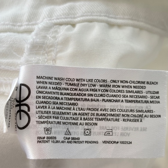 Gloria Vanderbilt Amanda White Capri Pants Sz 14 Comfort Stretch Denim Slimming - Picture 8 of 15